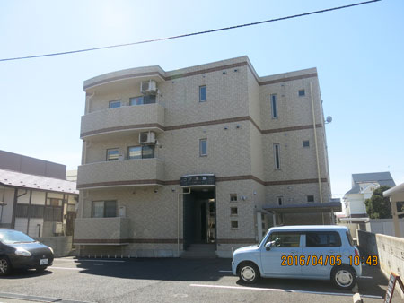�O��
